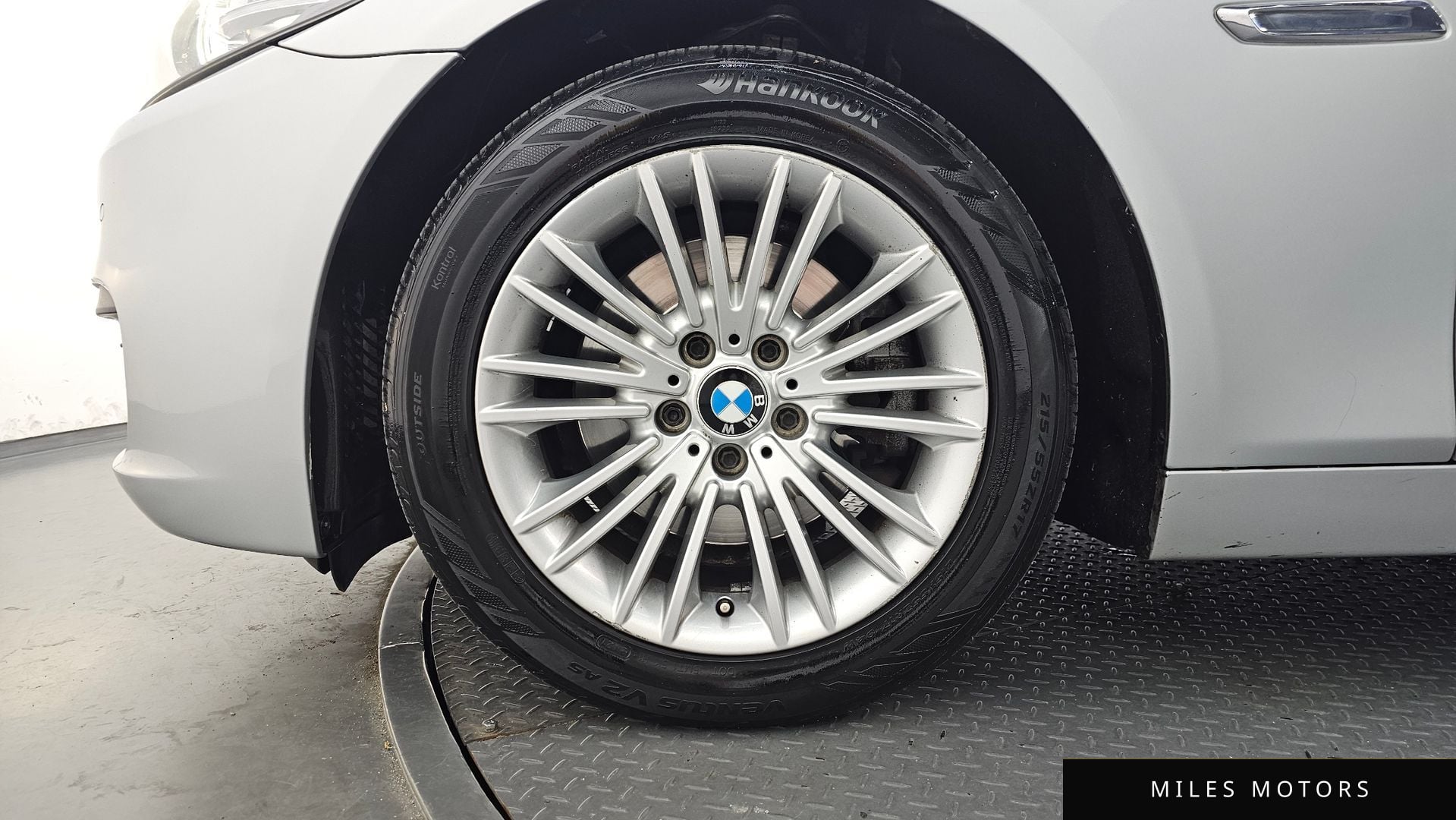 BMW 5 Series (F10) 2014 — миниатюра 5