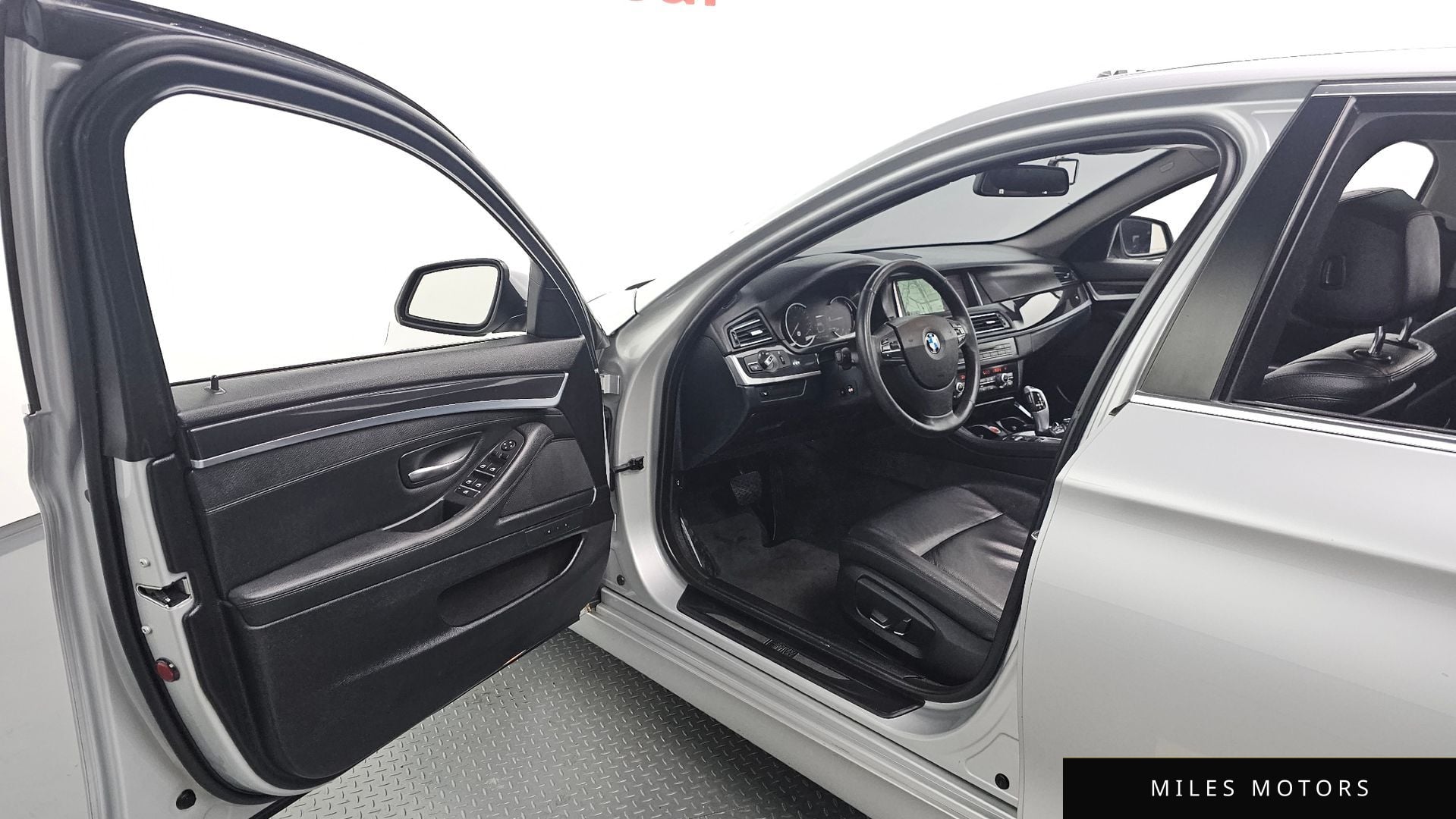 BMW 5 Series (F10) 2014 — миниатюра 10