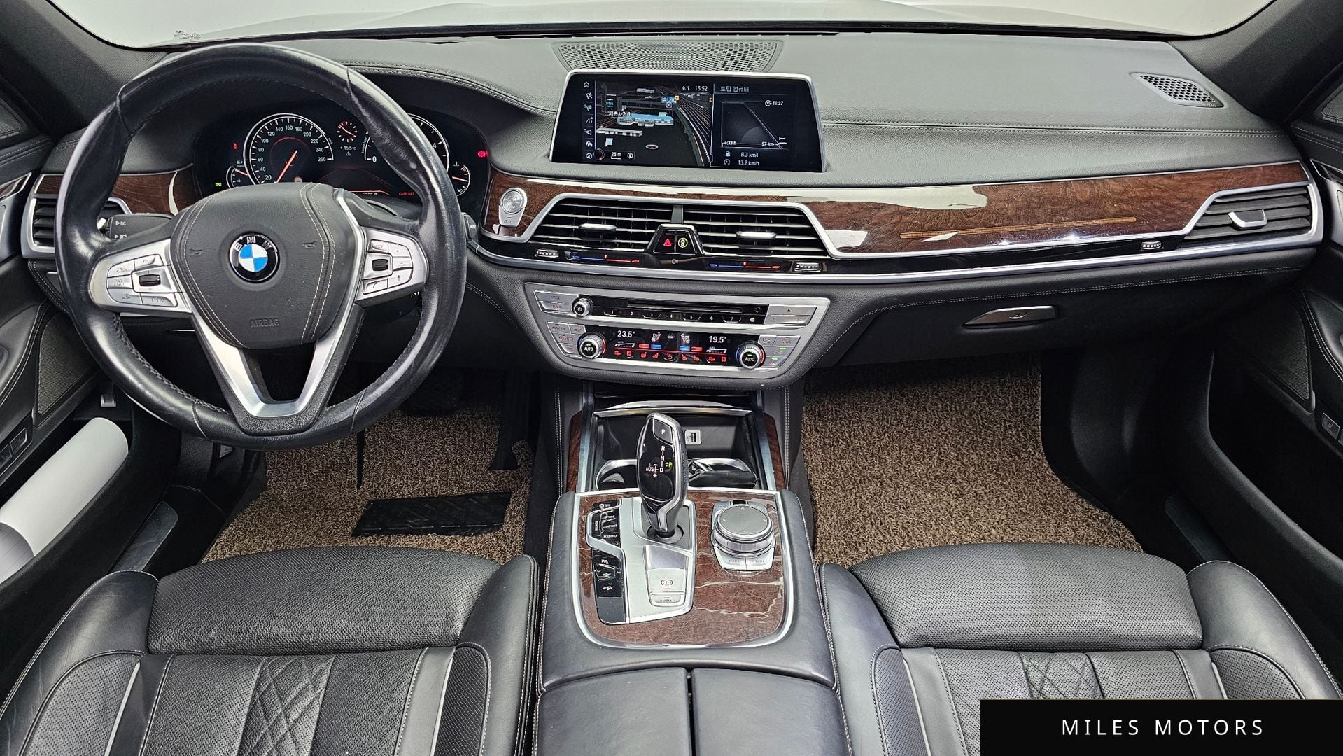 BMW 7 Series (G11) 2016 — миниатюра 7