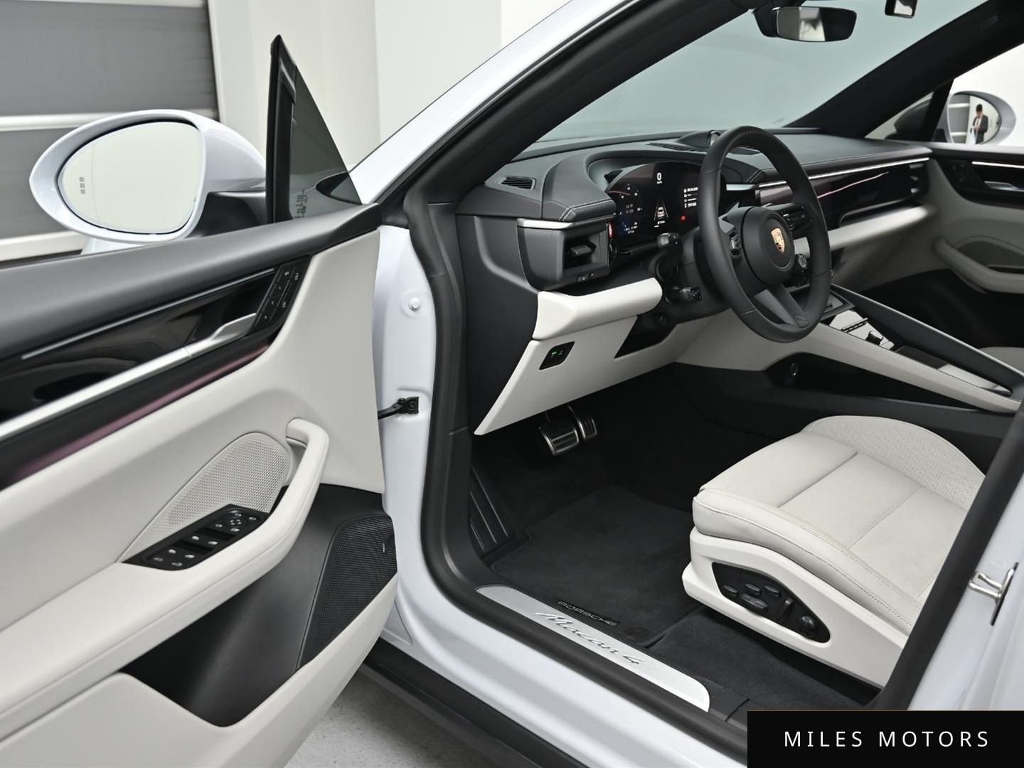 Porsche Macan 2025 — миниатюра 11