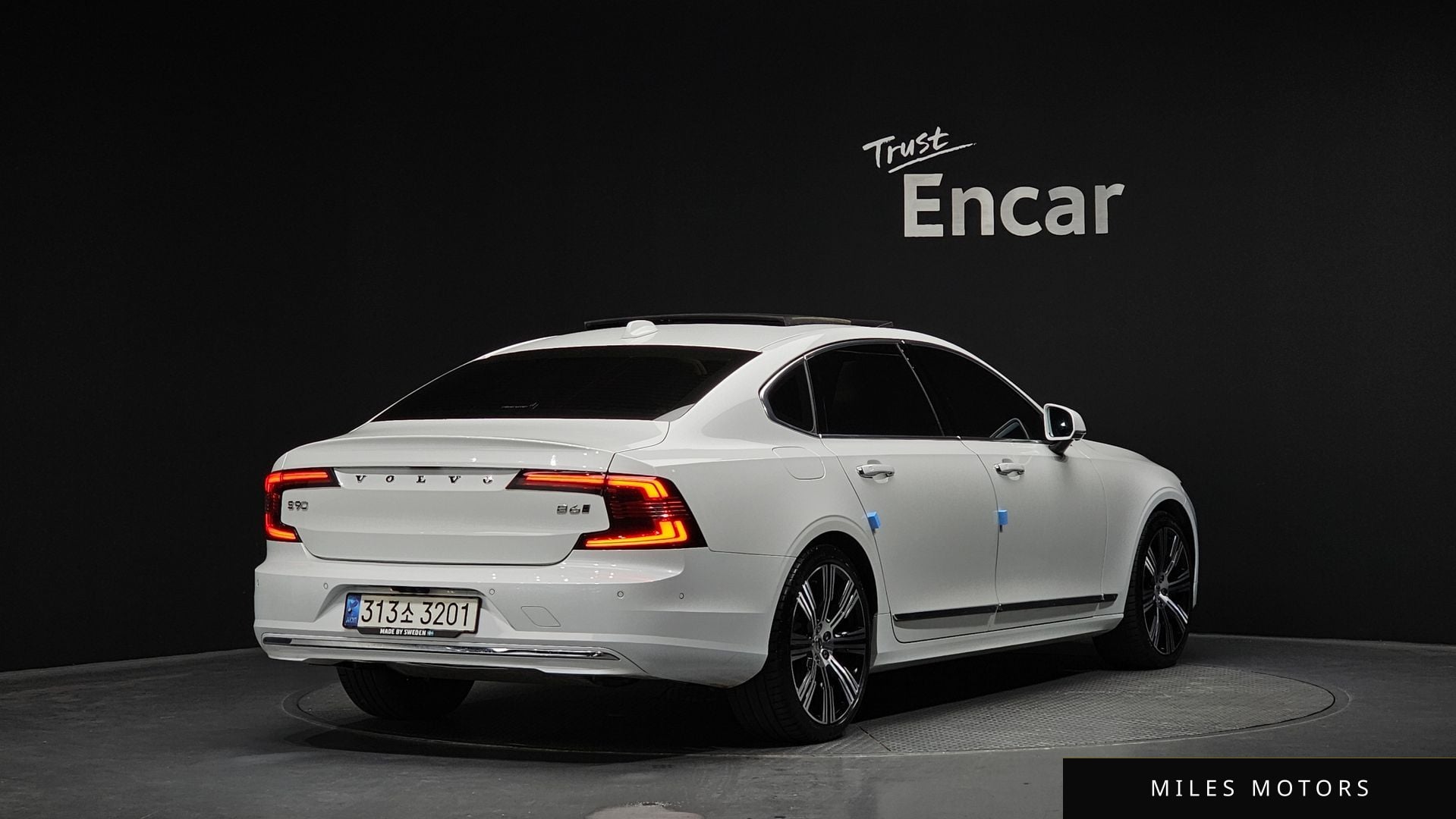 Volvo S90 2022 — миниатюра 2