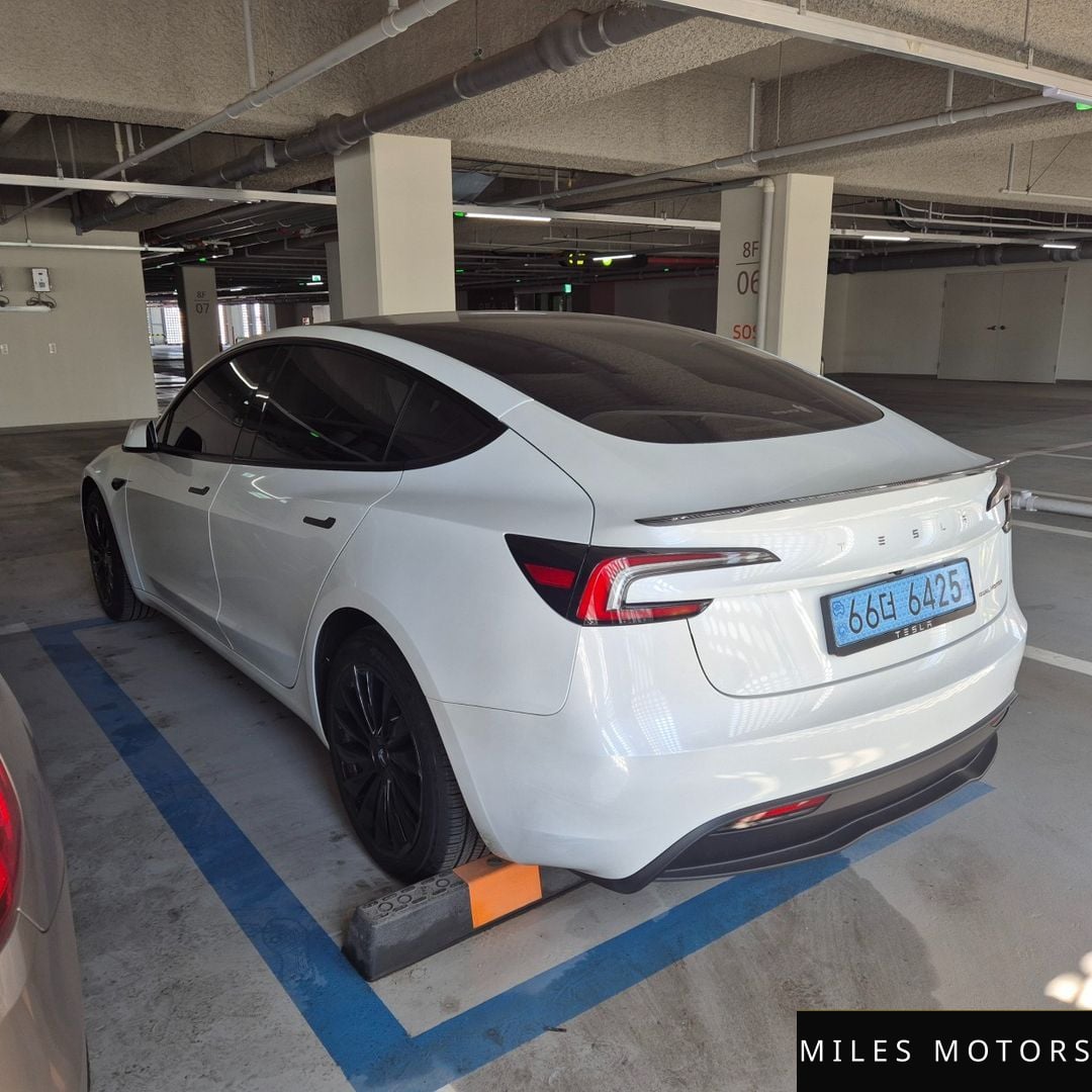 Tesla Model 3 2025 — миниатюра 3