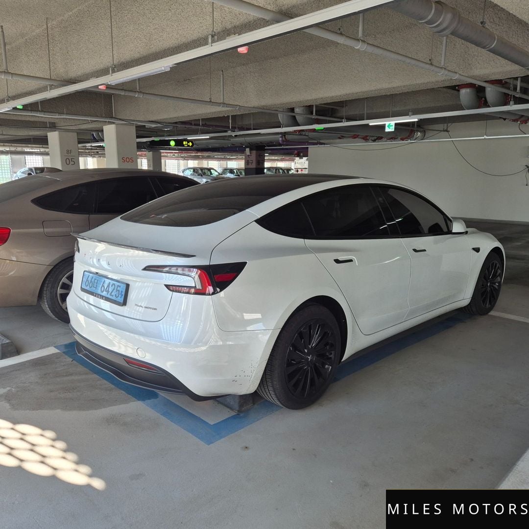 Tesla Model 3 2025 — миниатюра 4