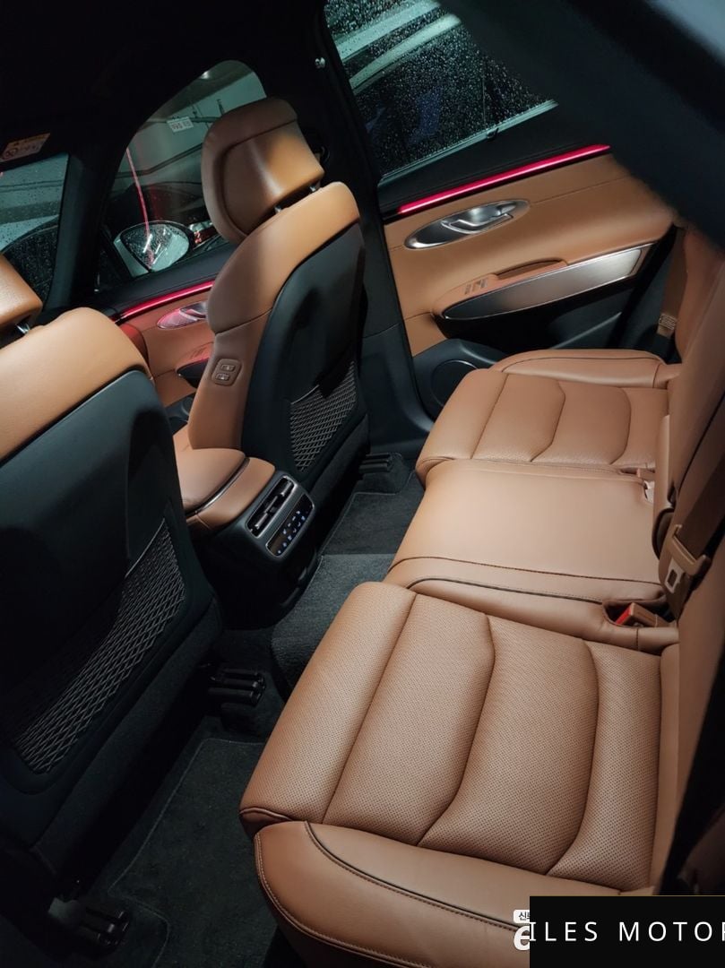 Genesis GV70 2025 — миниатюра 9