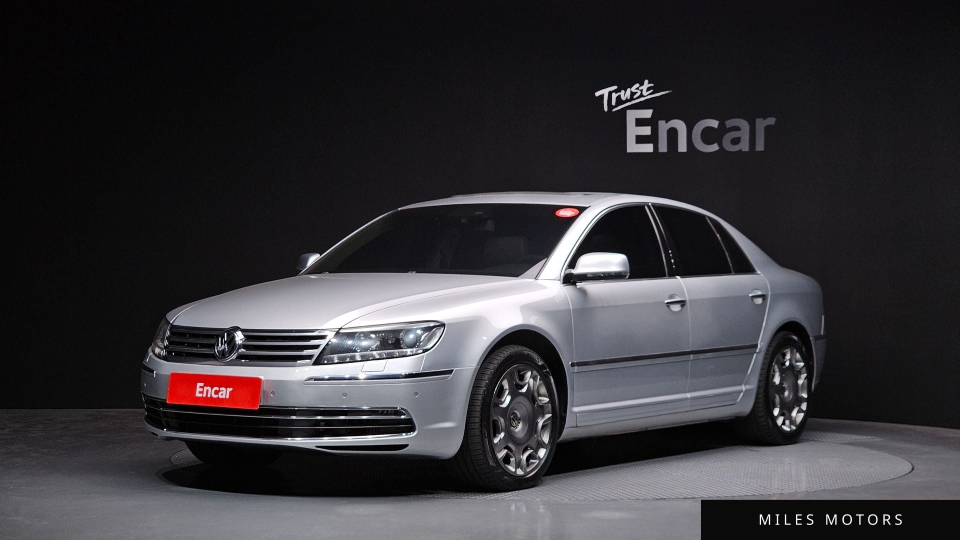 Volkswagen Phaeton 2015 — фото 1 из 12