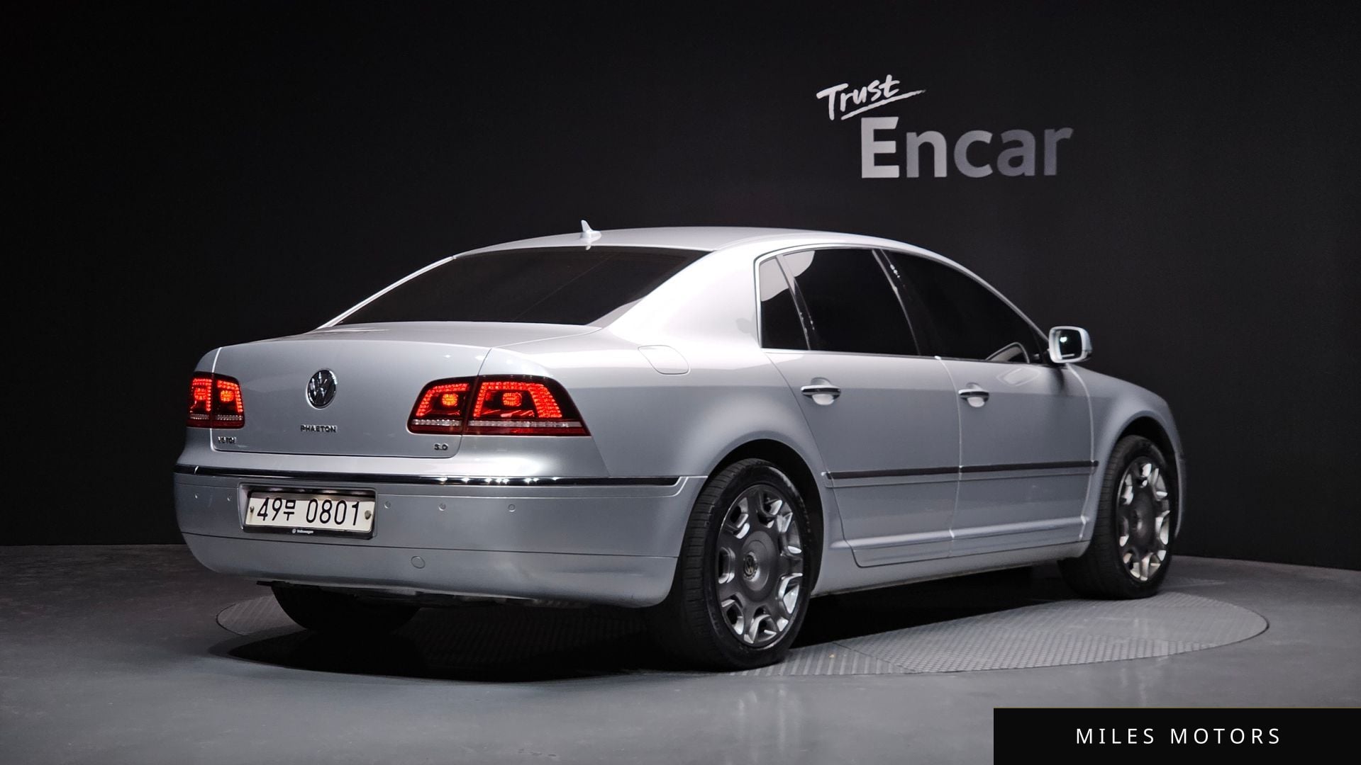 Volkswagen Phaeton 2015 — миниатюра 2