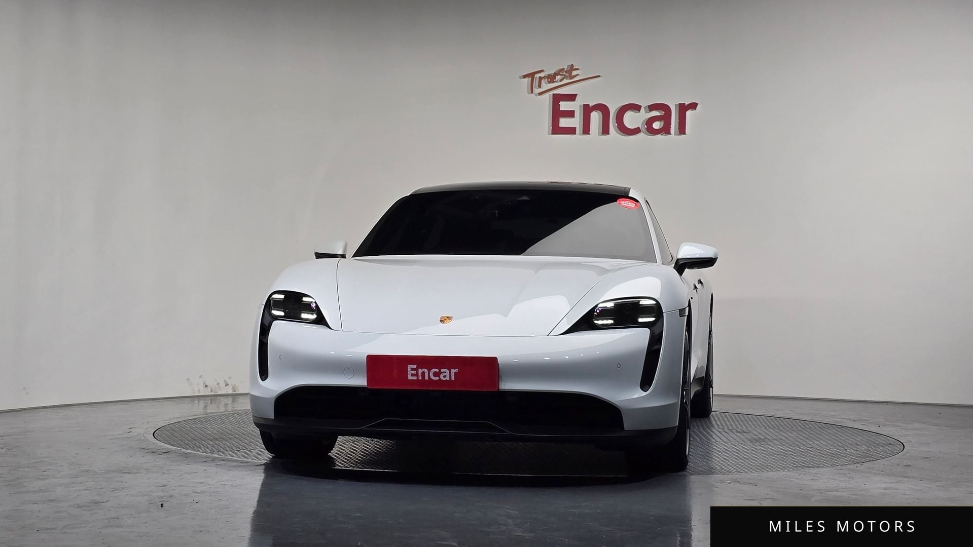 Porsche Taycan 2023 — миниатюра 3