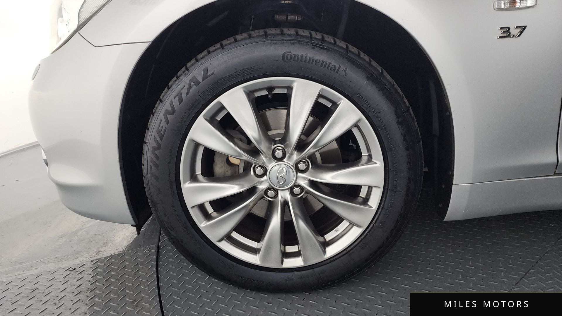Infiniti Q70 2014 — миниатюра 5