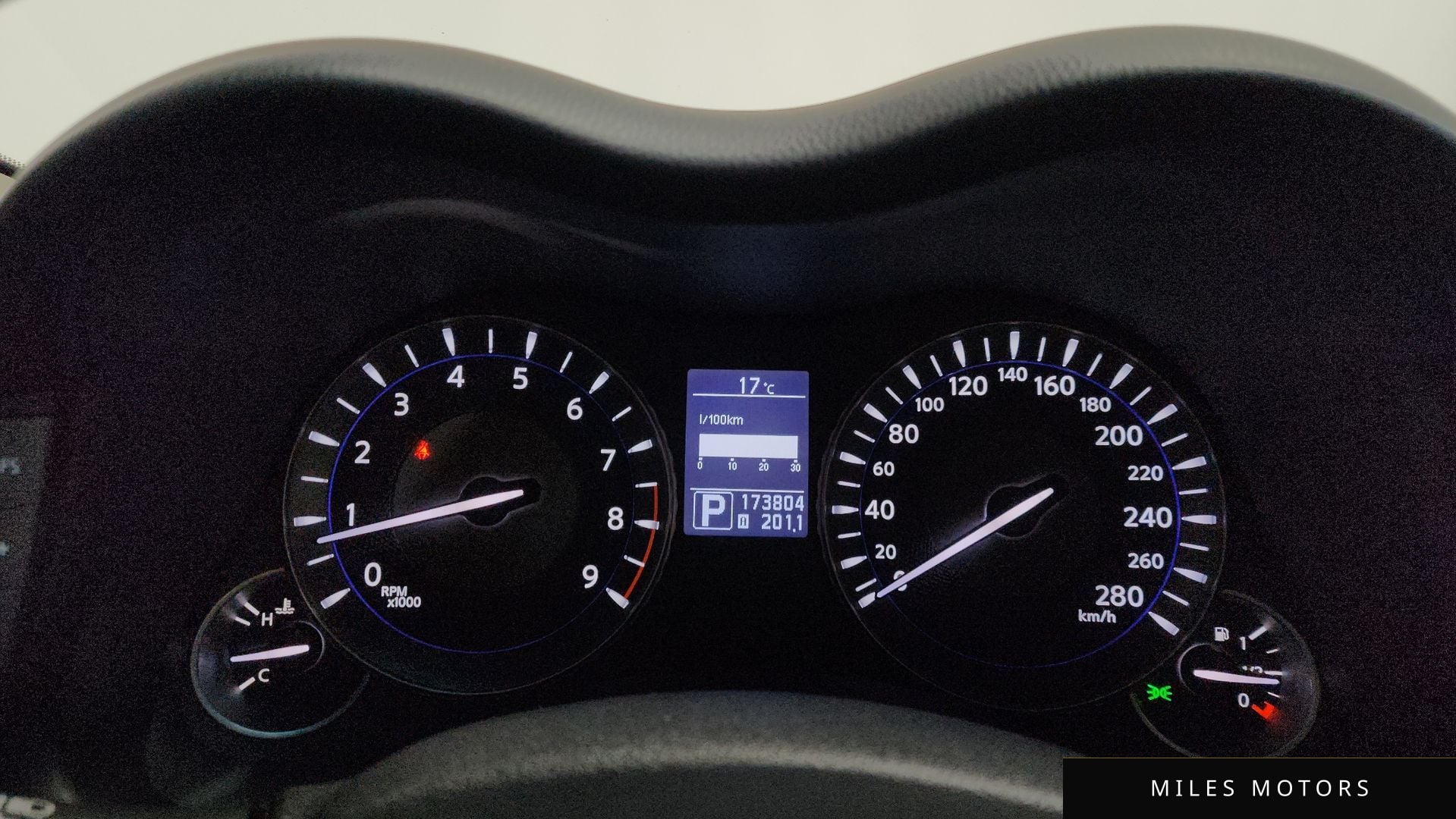Infiniti Q70 2014 — миниатюра 8