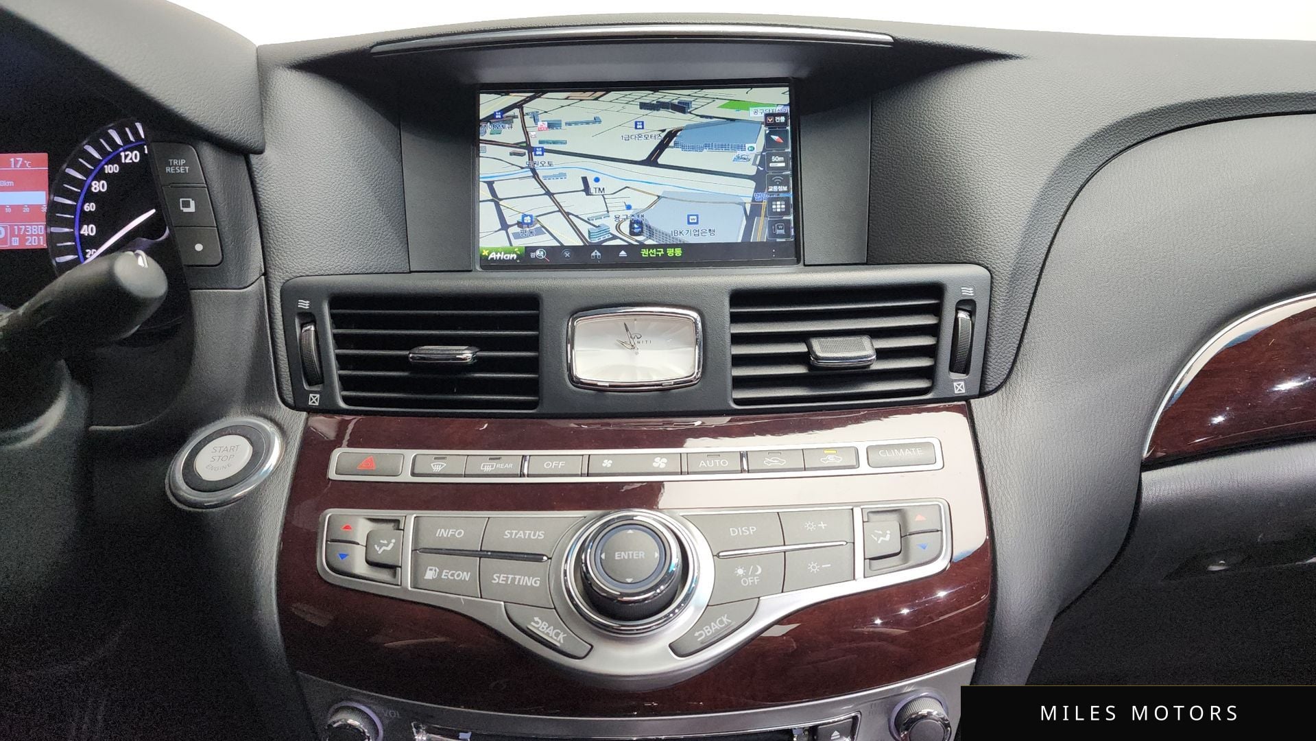 Infiniti Q70 2014 — миниатюра 12