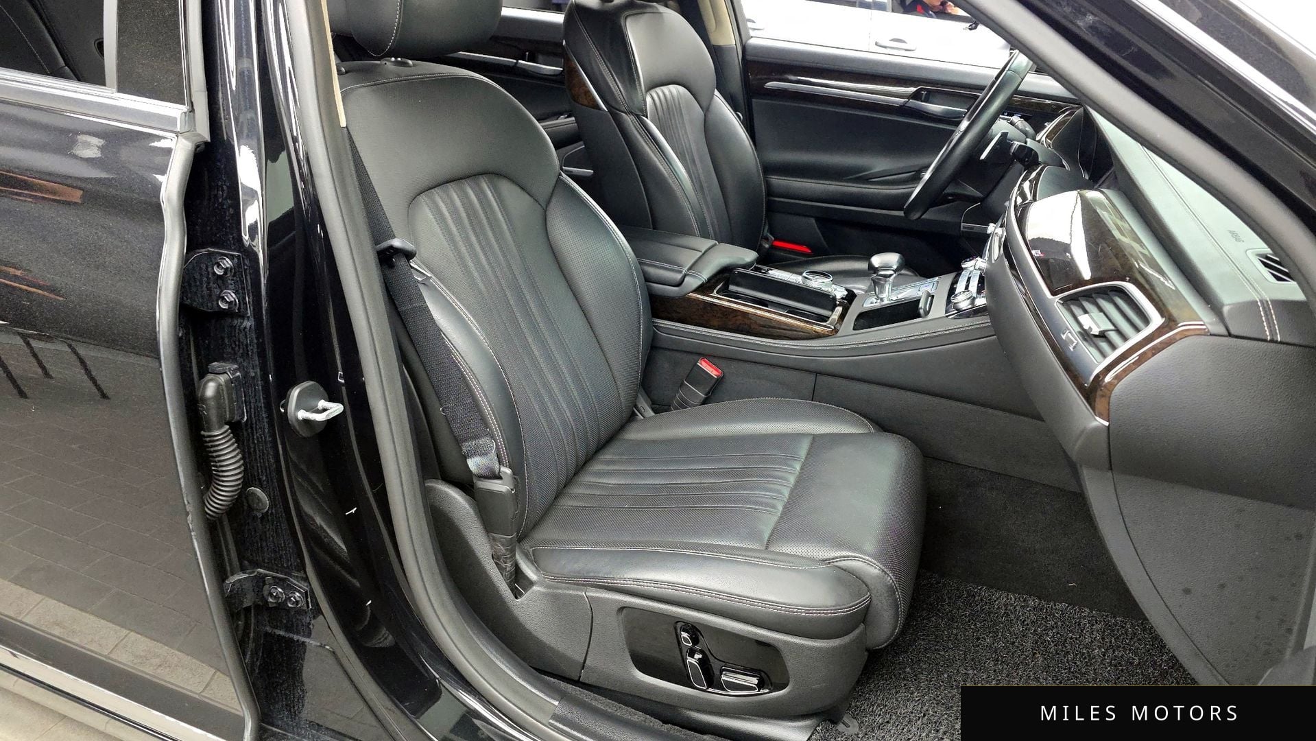 Genesis G90 2021 — миниатюра 11