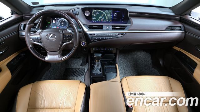Лексус ES300h 2019 — миниатюра 7