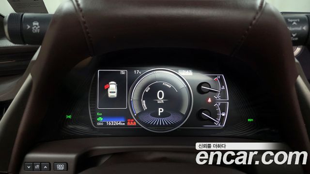 Лексус ES300h 2019 — миниатюра 8