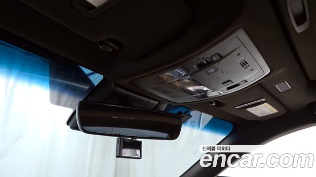 Лексус ES300h 2019 — миниатюра 17
