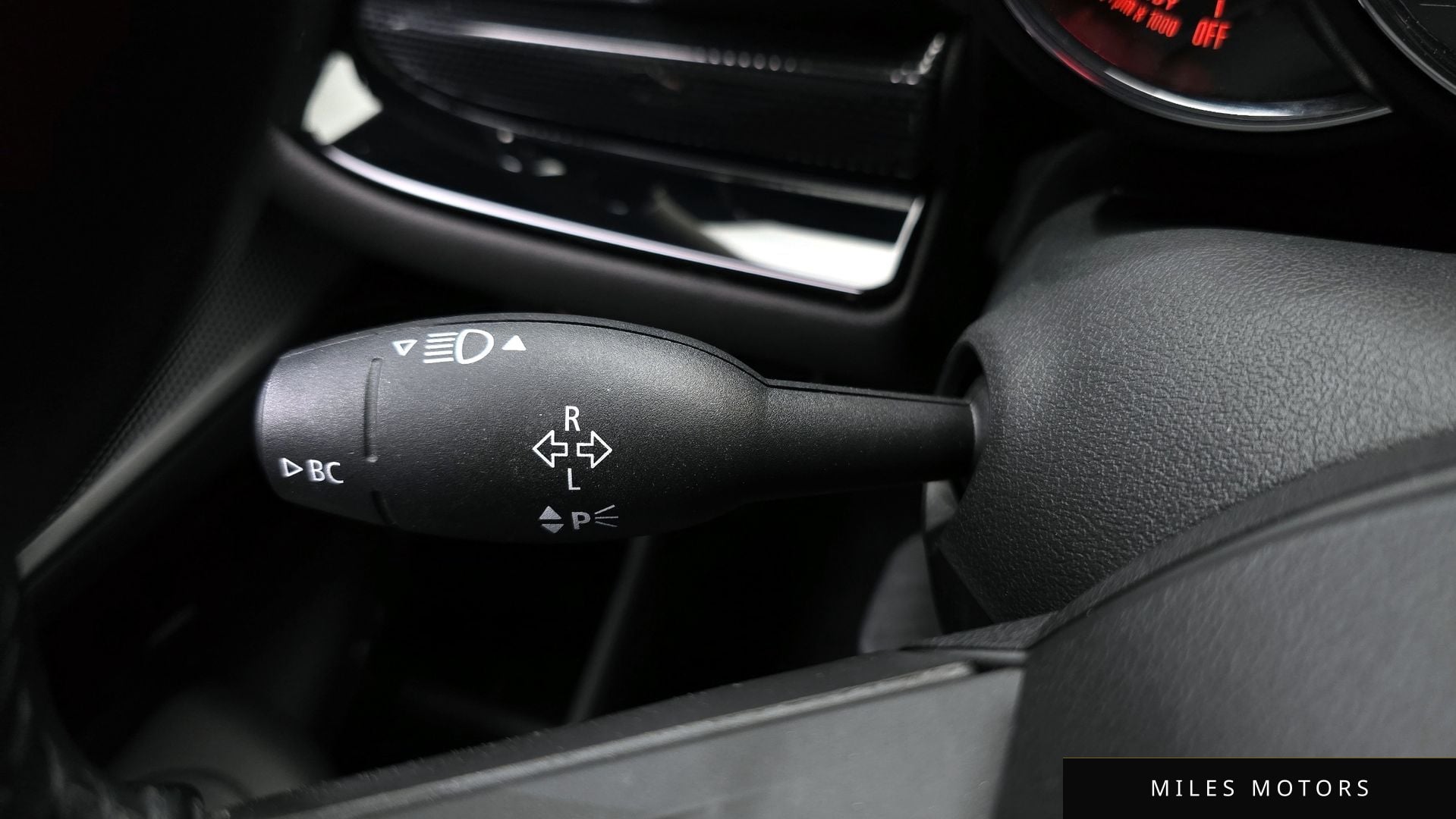 MINI 쿠퍼 클럽맨 2019 — миниатюра 32