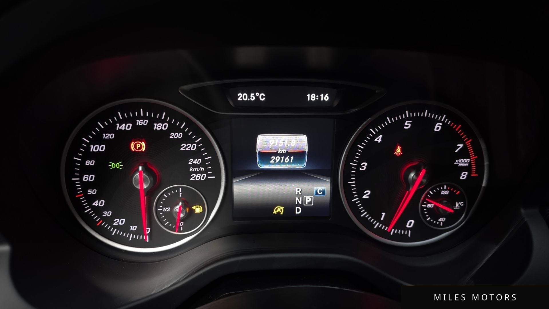 Mercedes-Benz A-Class W176 2018 — миниатюра 11