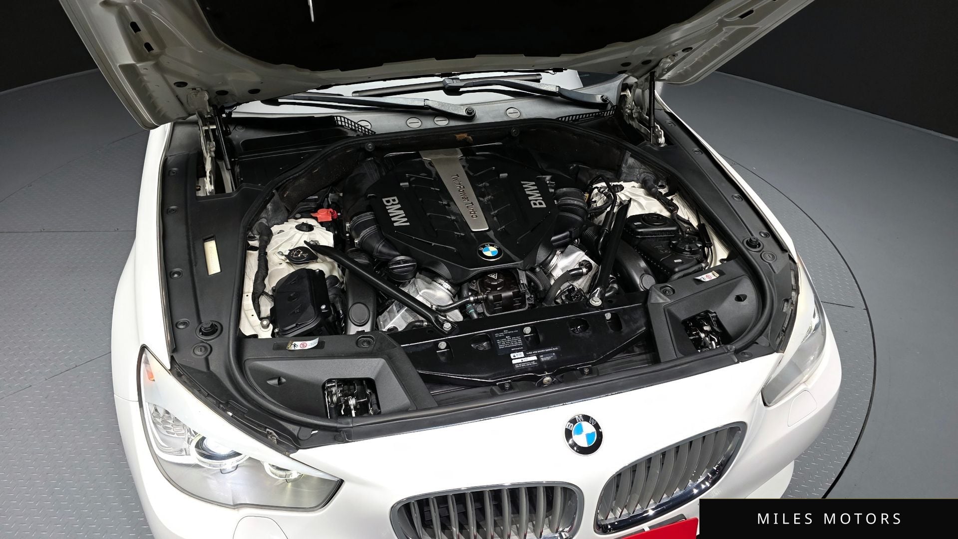 BMW 5 Series GT (F07) 2012 — миниатюра 6