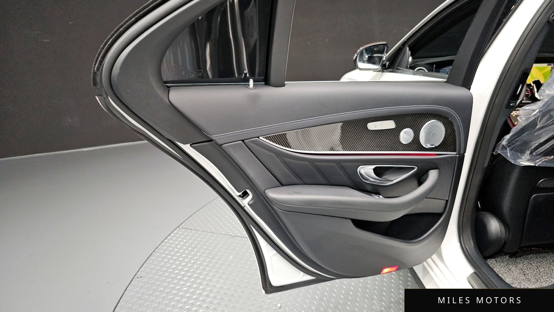 Mercedes-Benz E-Class W213 2018 — миниатюра 15