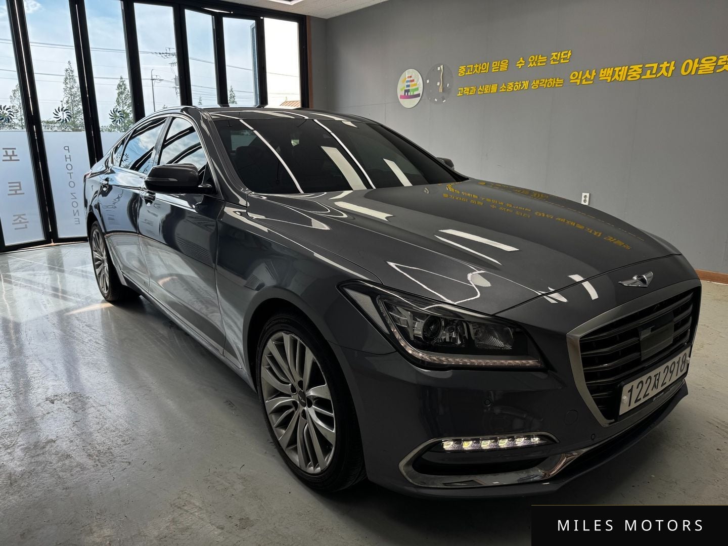 Hyundai Genesis 2016