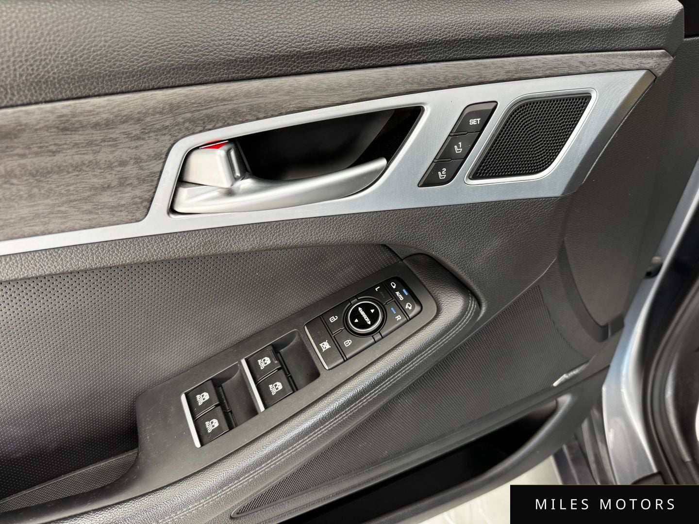 Hyundai Genesis 2016 — миниатюра 11