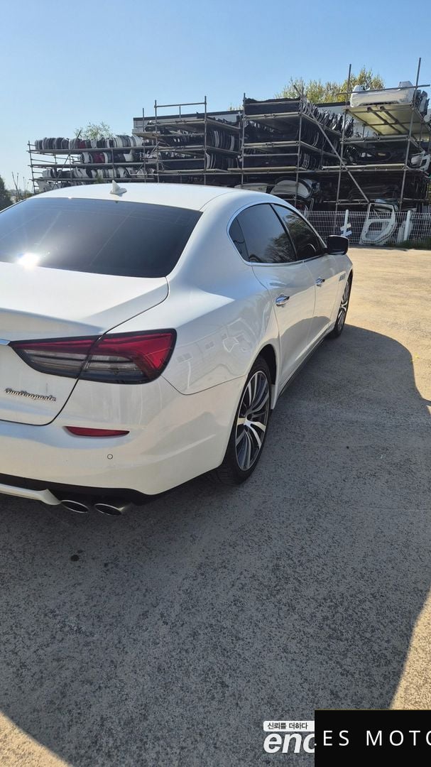 Maserati 콰트로포르테 2016 — миниатюра 6