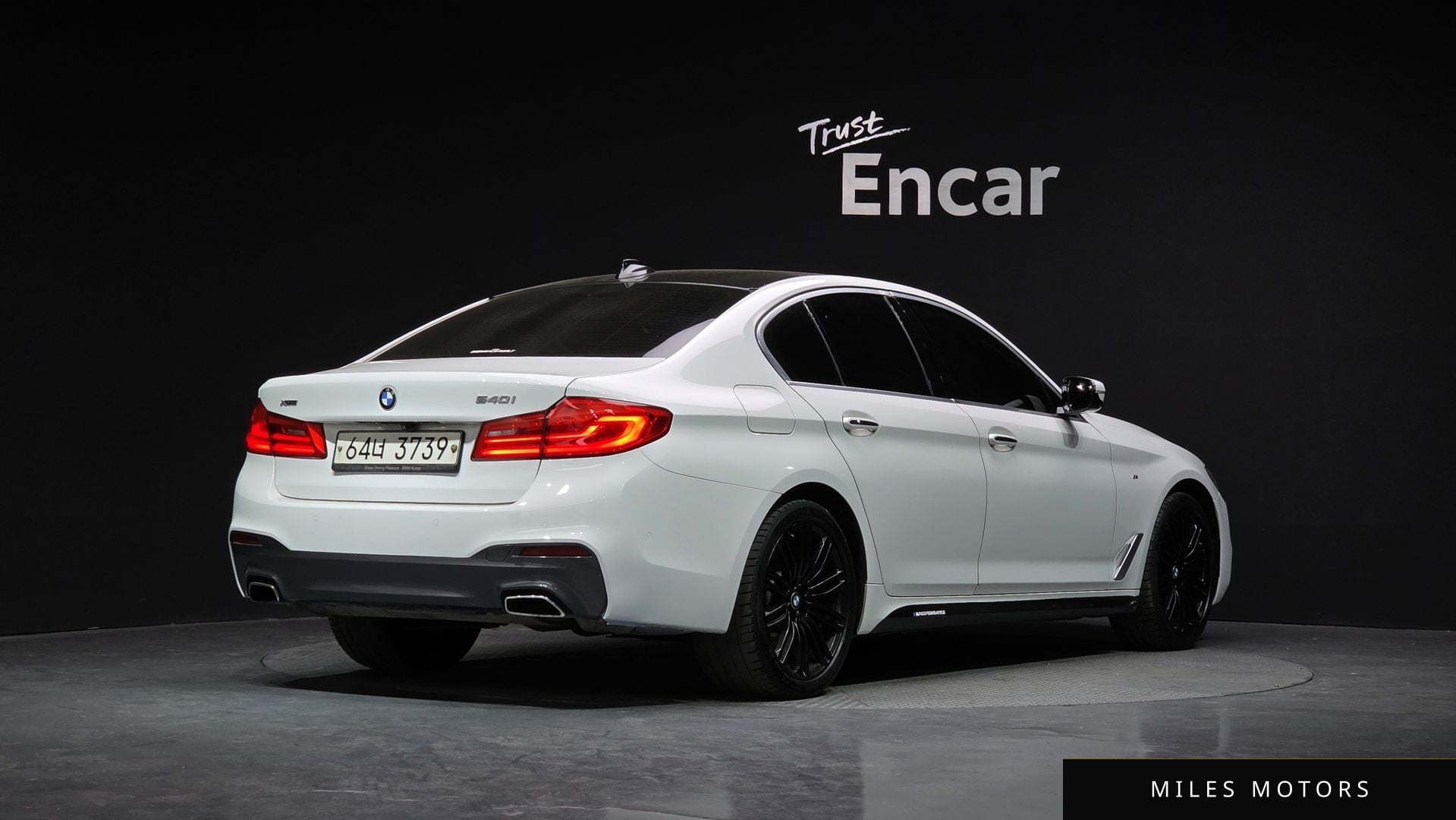 BMW 5 Series (G30) 2018 — миниатюра 2