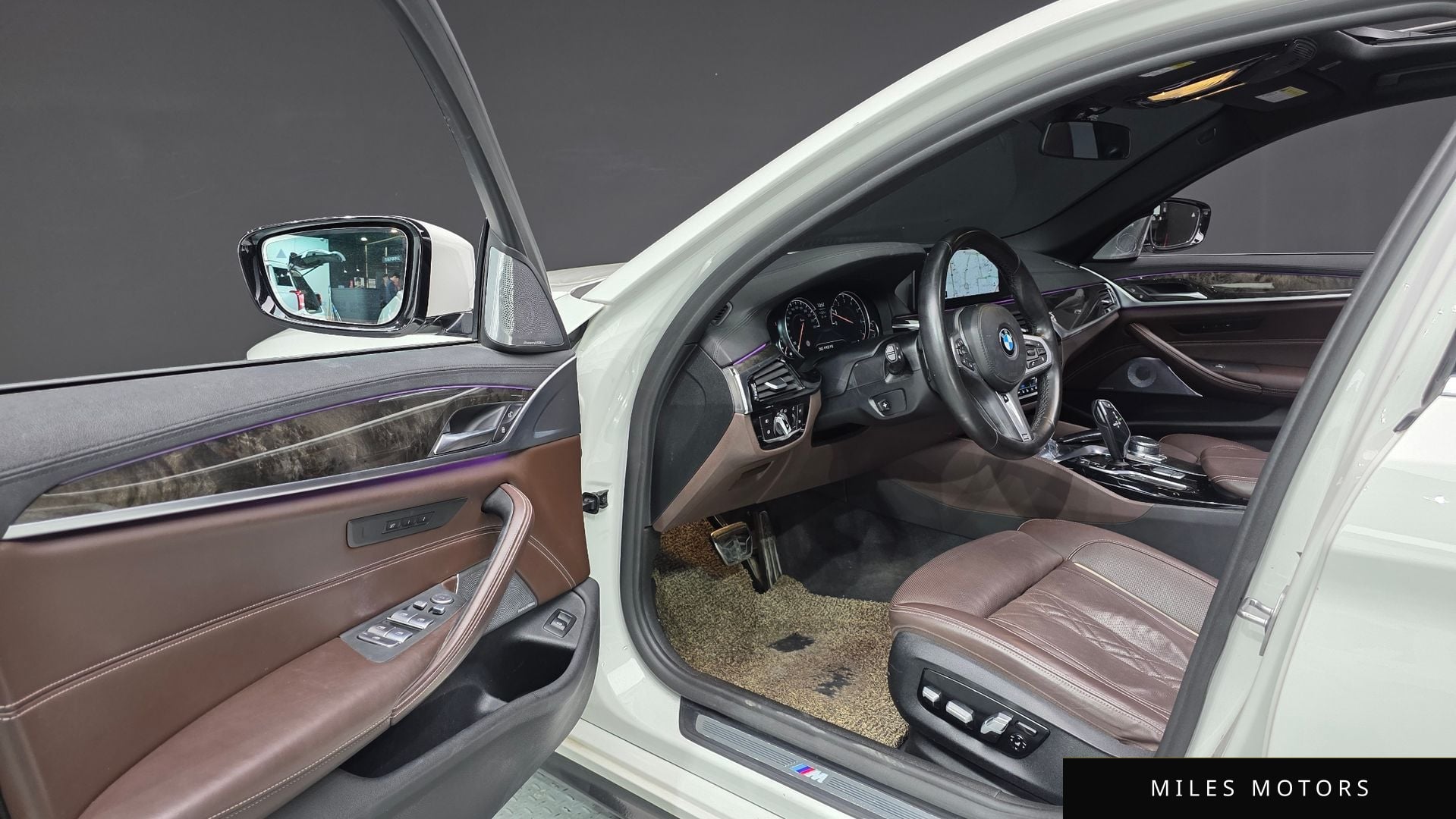 BMW 5 Series (G30) 2018 — миниатюра 10