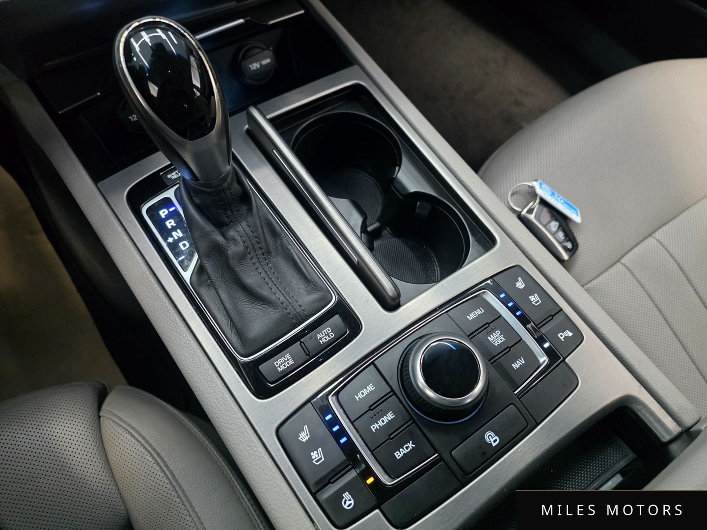 Hyundai Genesis 2015 — миниатюра 9