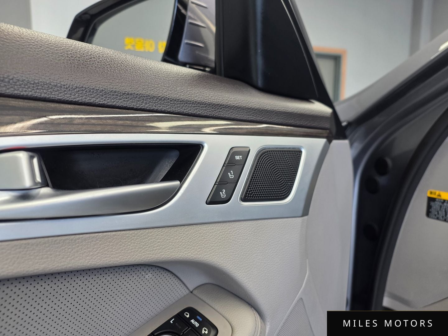 Hyundai Genesis 2015 — миниатюра 11