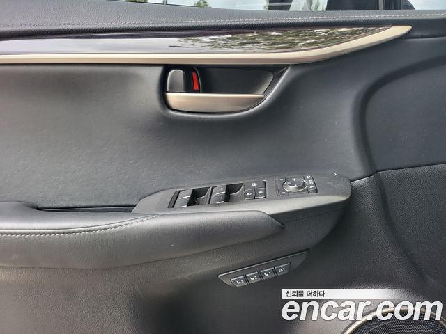 Лексус NX300h 2015 — миниатюра 16