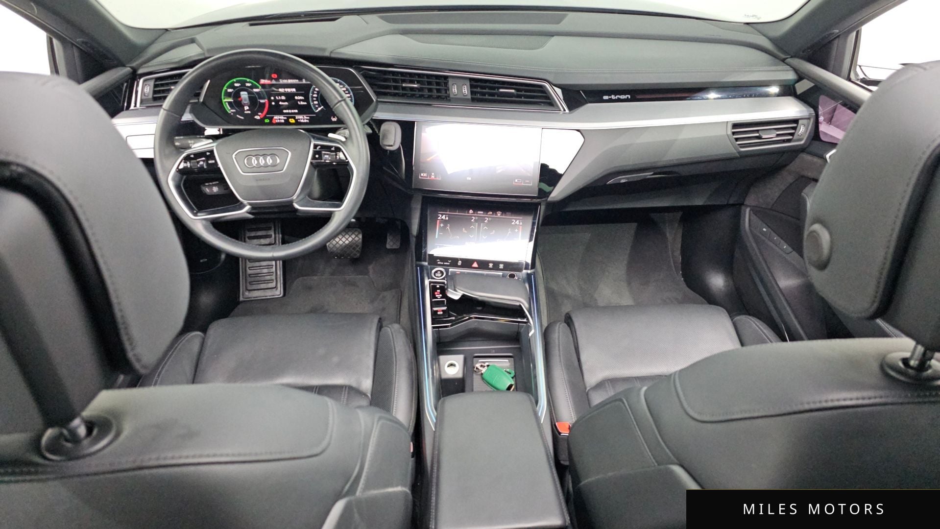 Audi e-tron 2021 — миниатюра 10