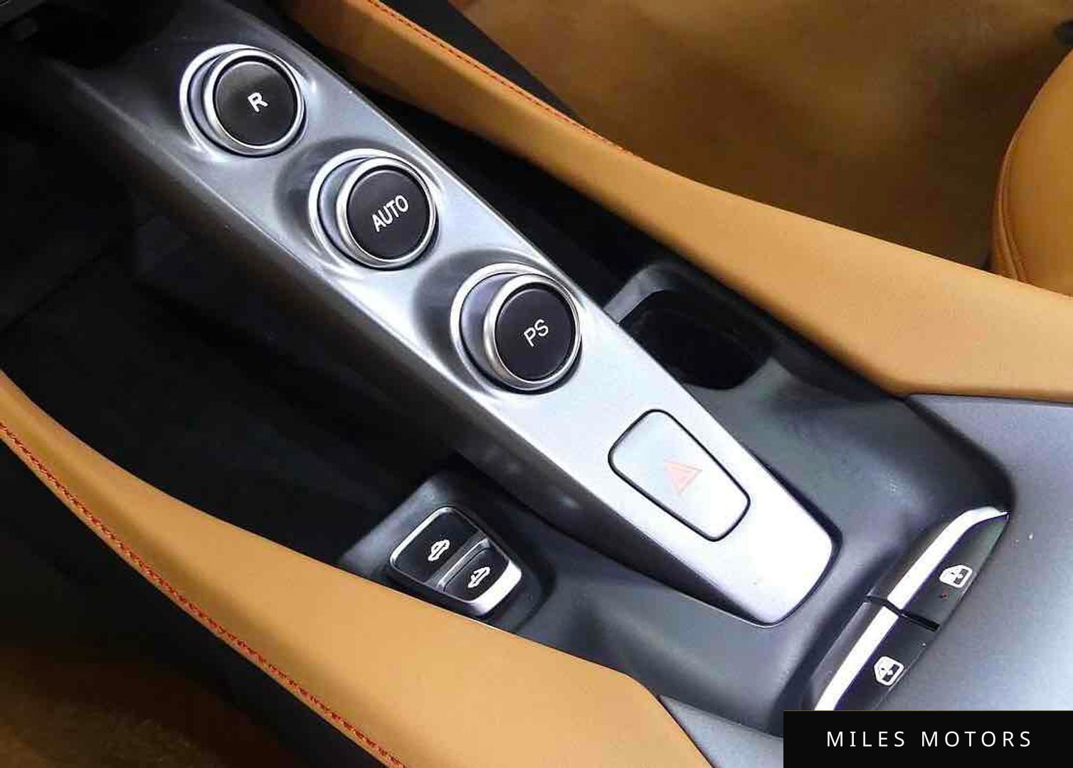 Ferrari 포르토피노 2020 — миниатюра 8