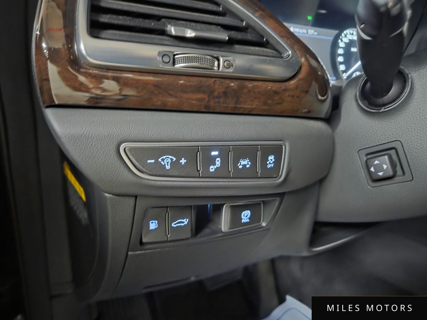 Genesis EQ900 2017 — миниатюра 10