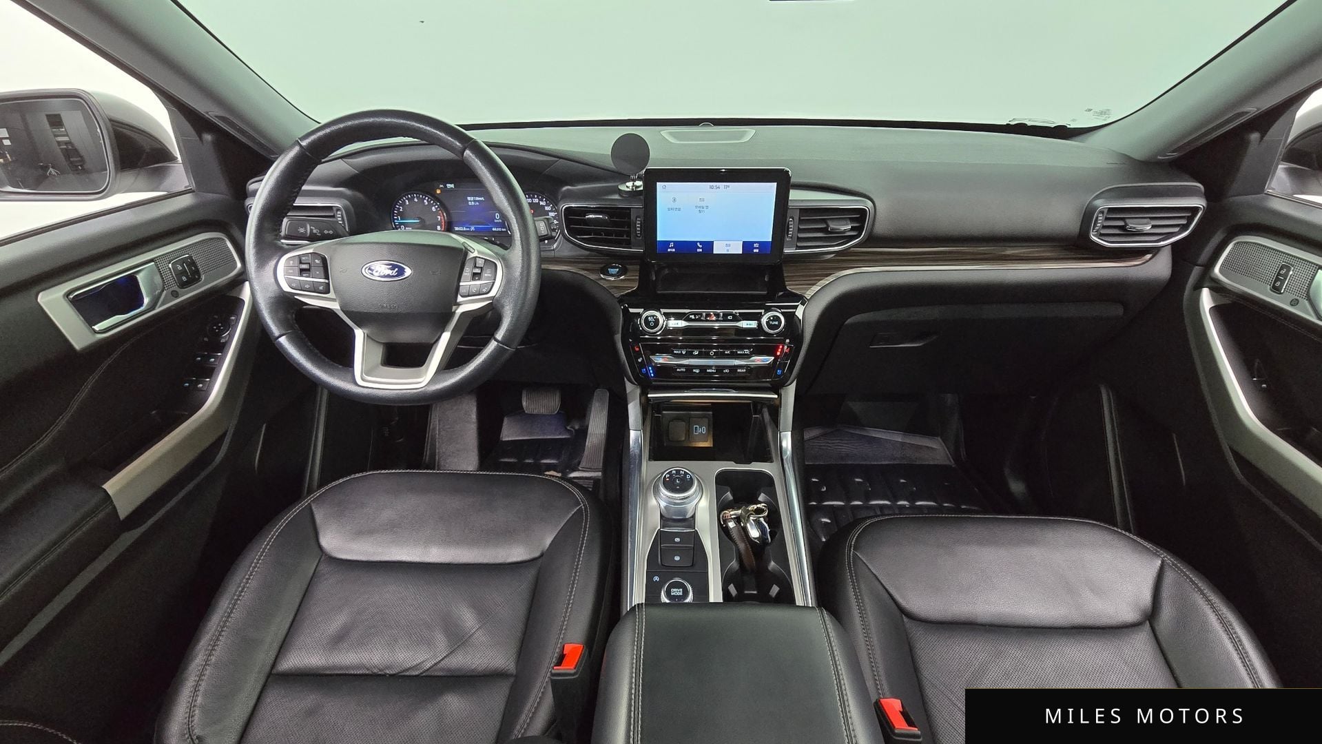 Ford Explorer 2022 — миниатюра 10