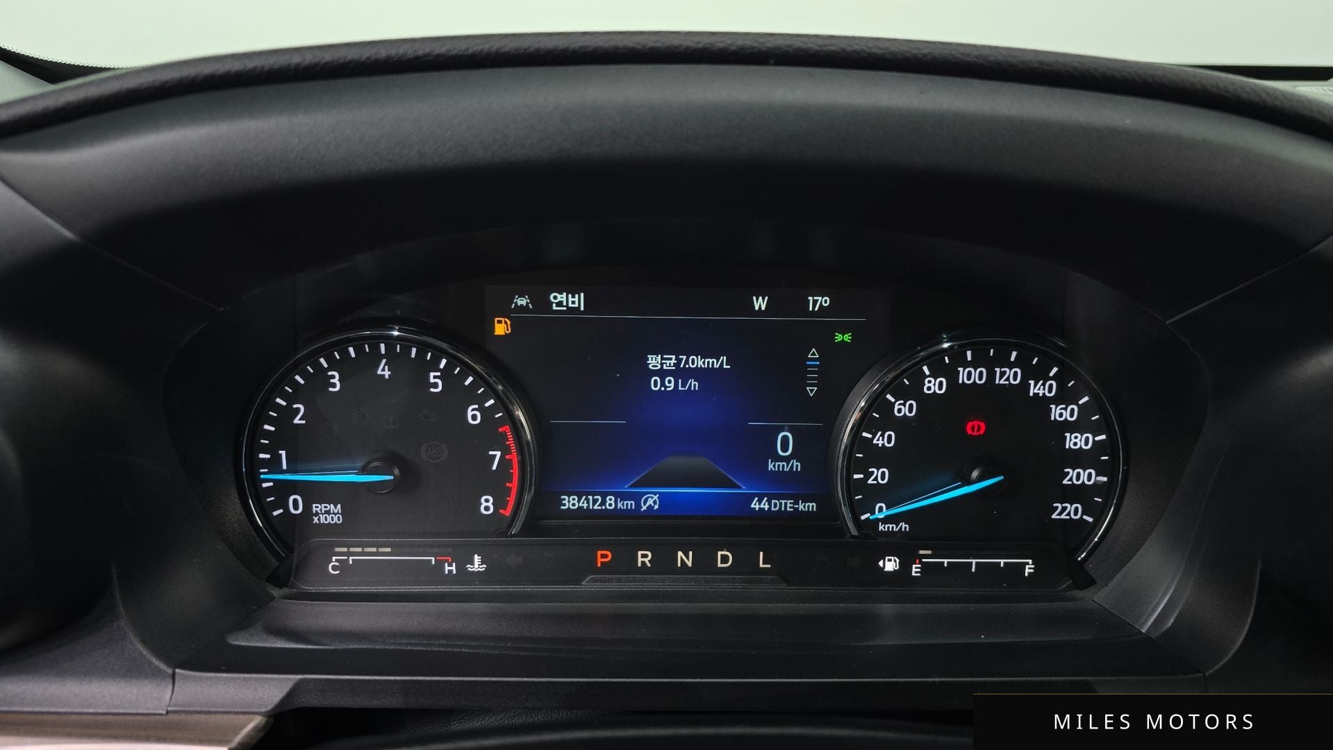 Ford Explorer 2022 — миниатюра 11