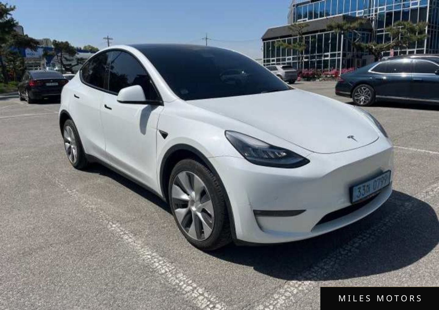 Tesla Model Y 2022 — миниатюра 8