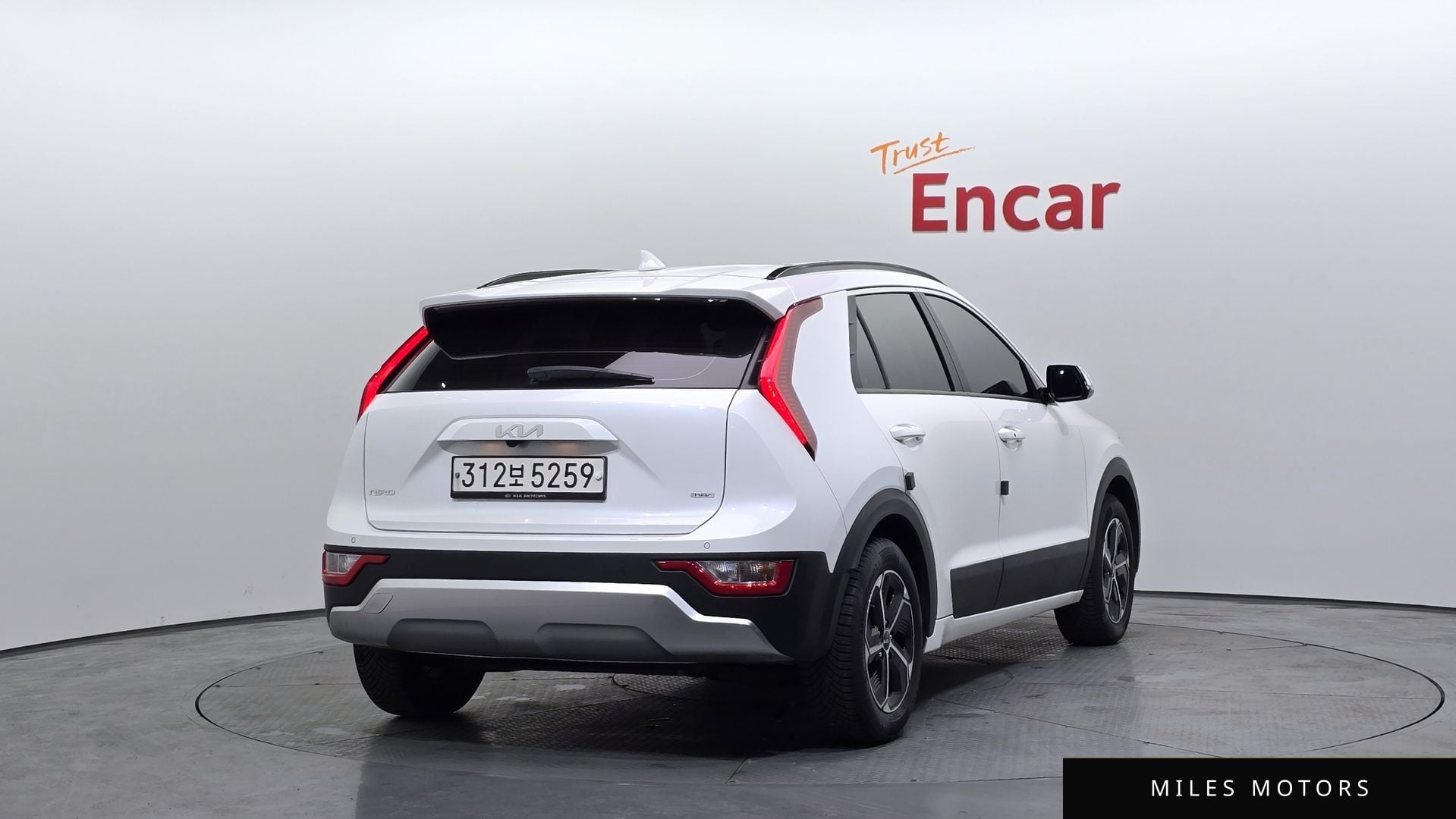 Kia Niro 2022 — миниатюра 2
