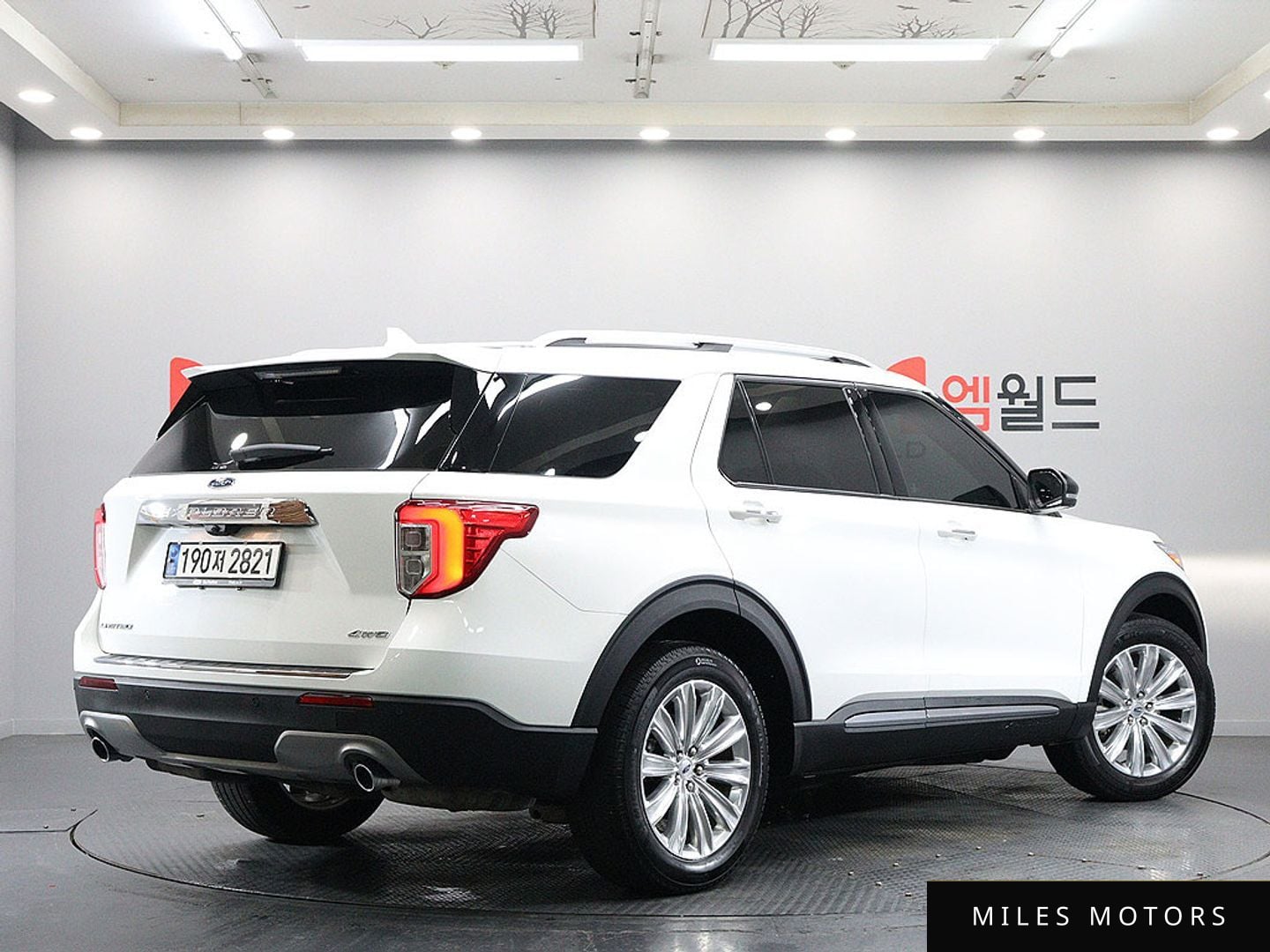 Ford Explorer 2023 — миниатюра 4