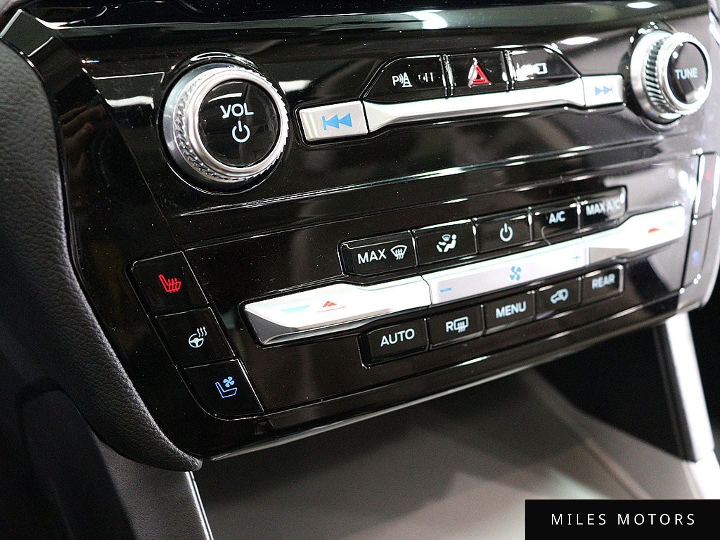 Ford Explorer 2023 — миниатюра 11