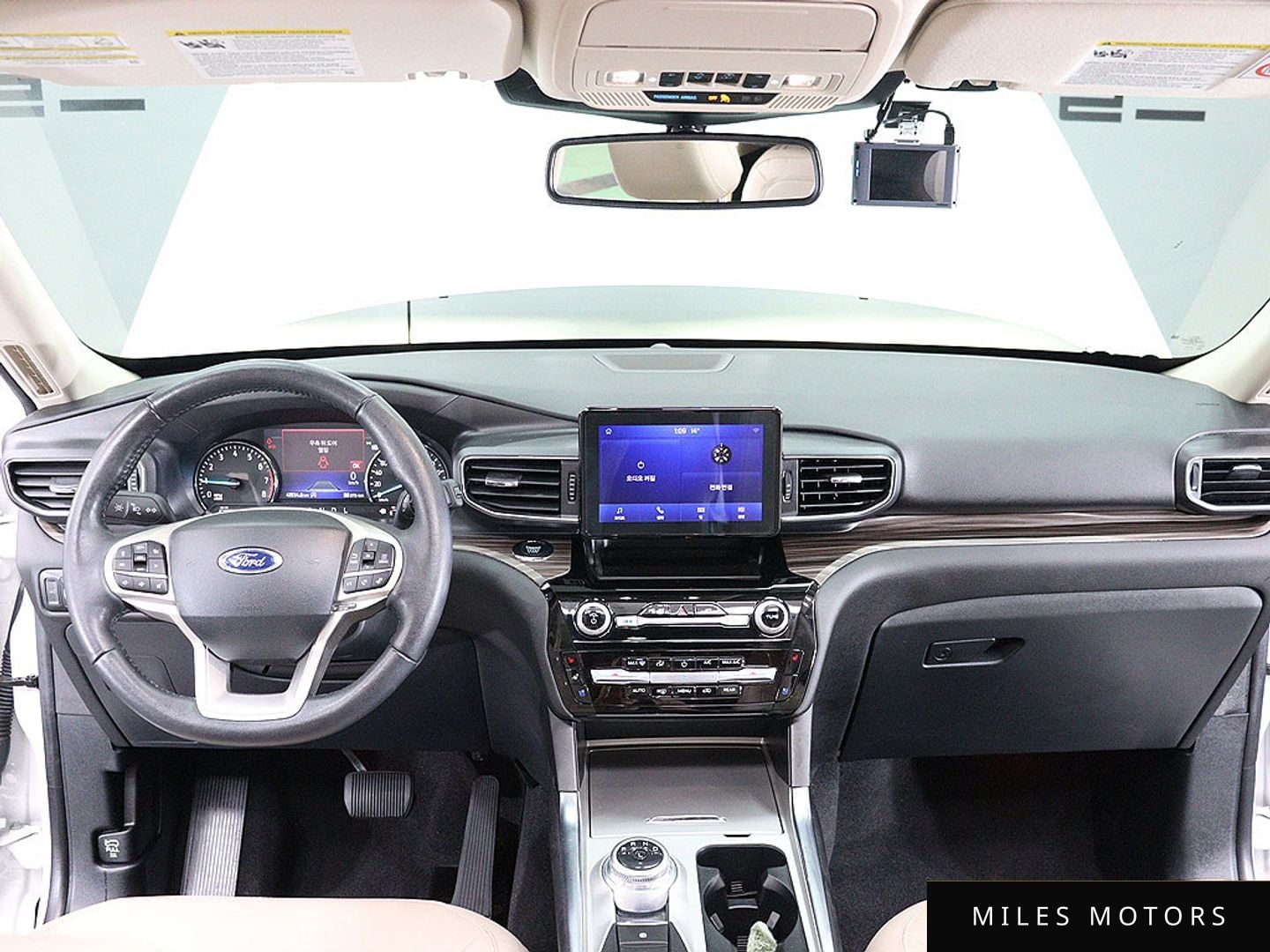 Ford Explorer 2023 — миниатюра 13