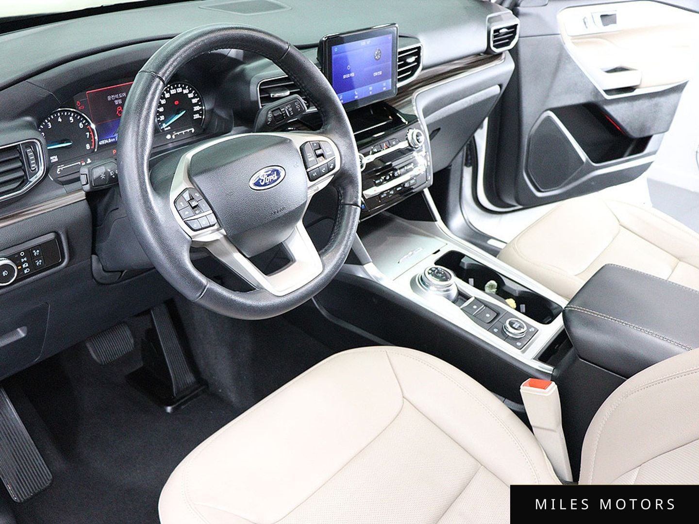 Ford Explorer 2023 — миниатюра 16
