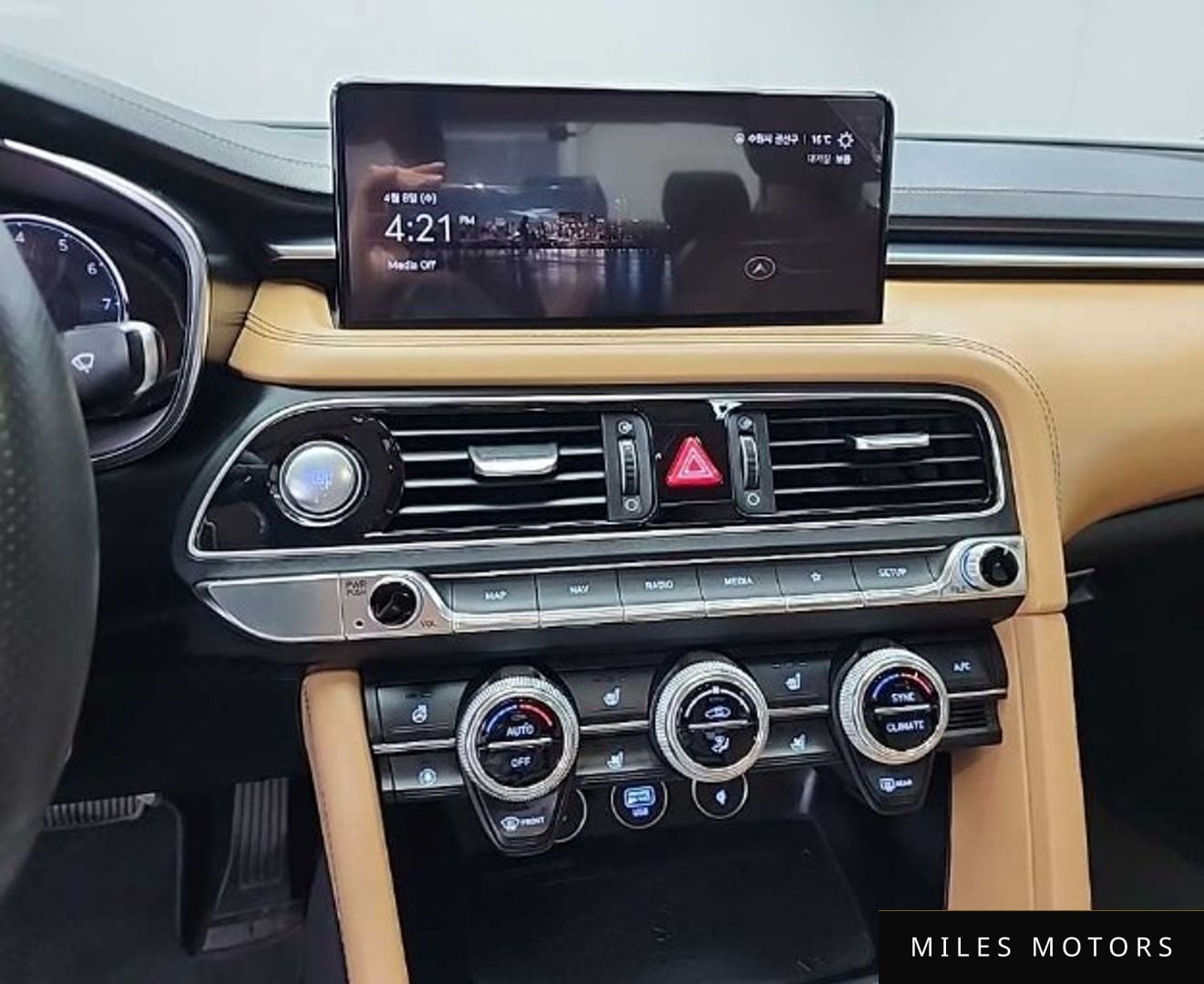 Genesis G70 2023 — миниатюра 10