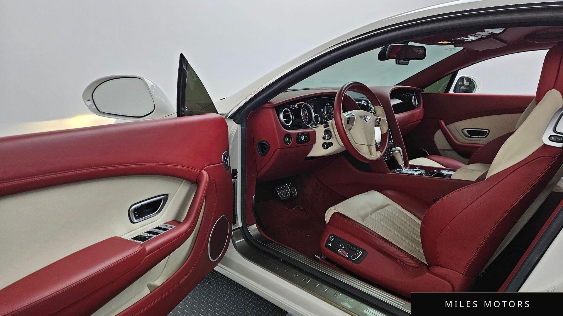 Bentley 컨티넨탈 GT 2014 — миниатюра 10