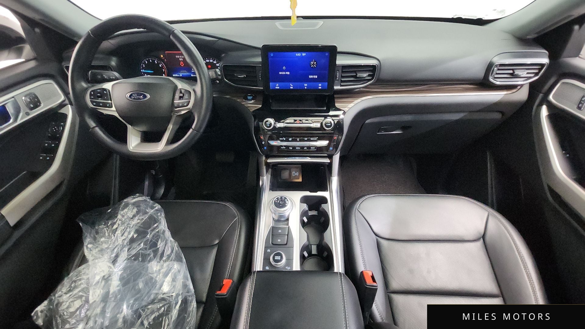 Ford Explorer 2022 — миниатюра 7