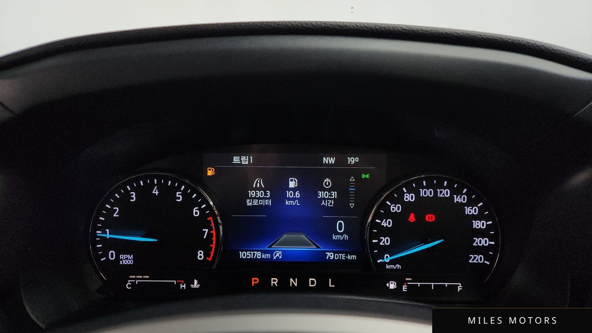 Ford Explorer 2022 — миниатюра 8