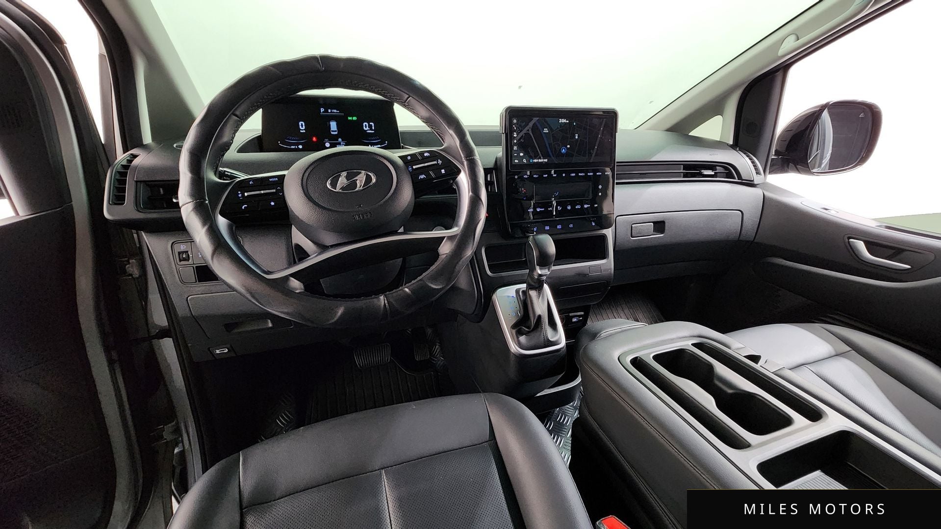 Hyundai Staria 2023 — миниатюра 10