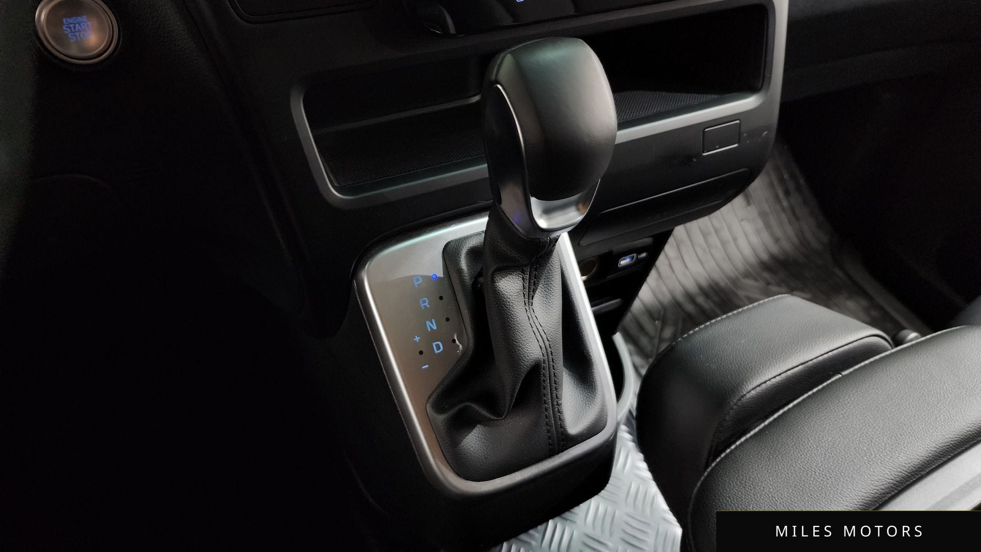 Hyundai Staria 2023 — миниатюра 12