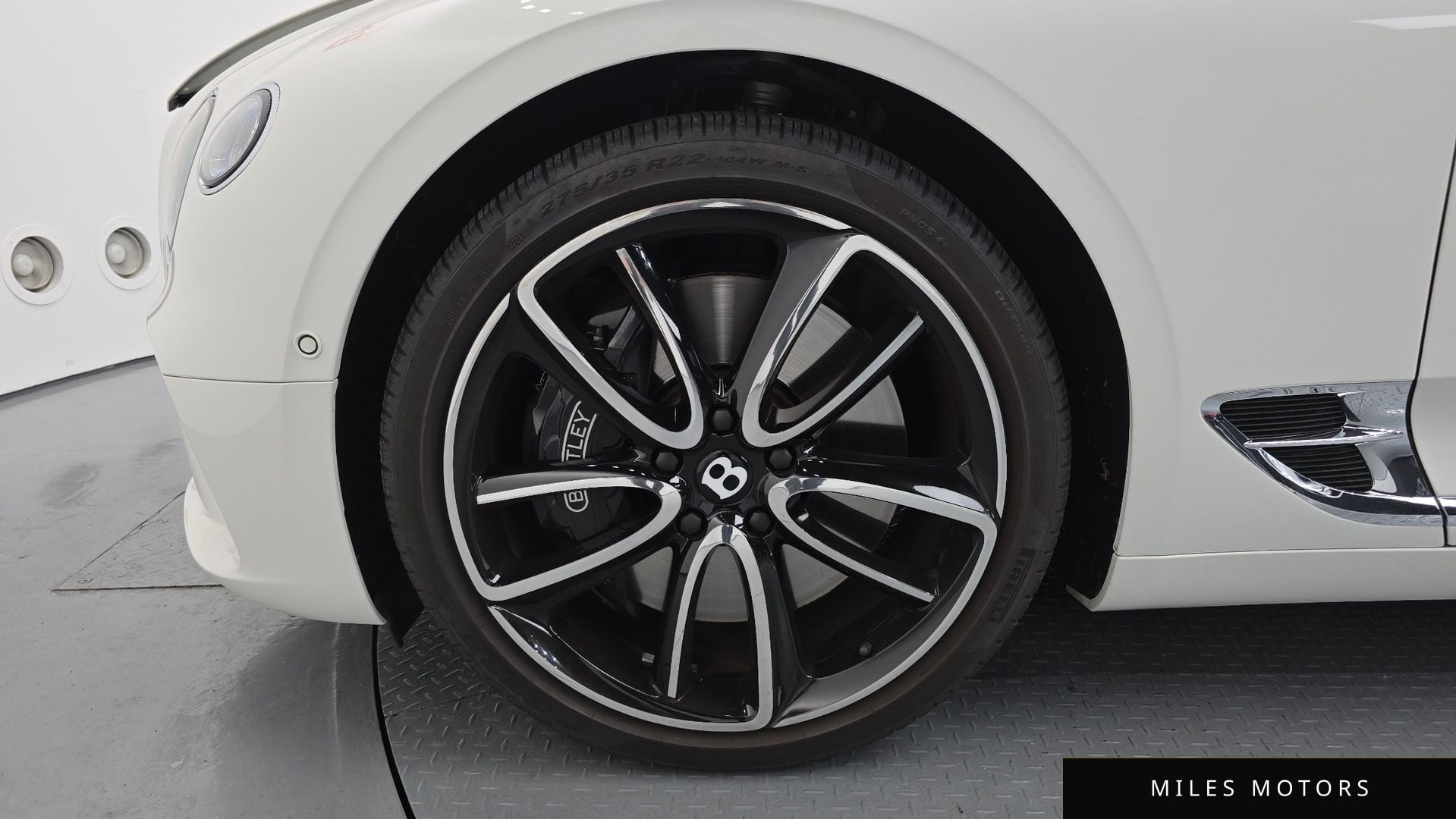 Bentley Continental GT 2022 — миниатюра 5