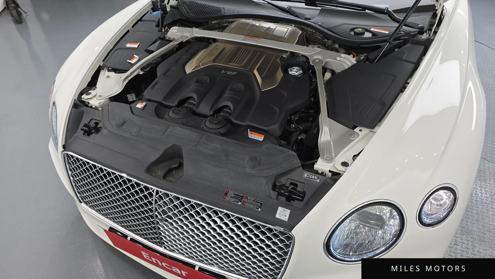 Bentley Continental GT 2022 — миниатюра 6