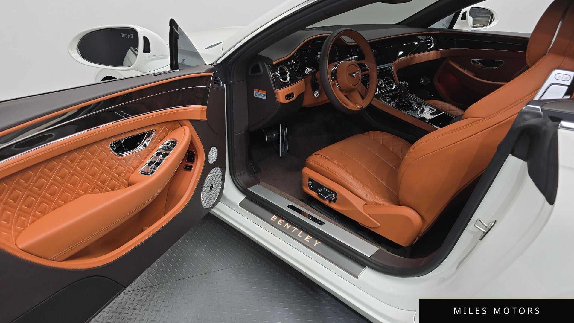 Bentley Continental GT 2022 — миниатюра 10